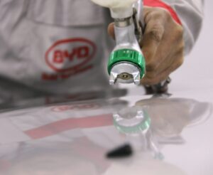 Sekrety cen usług lakierniczych odkryj, co naprawdę wpływa na koszt lakierowania auta